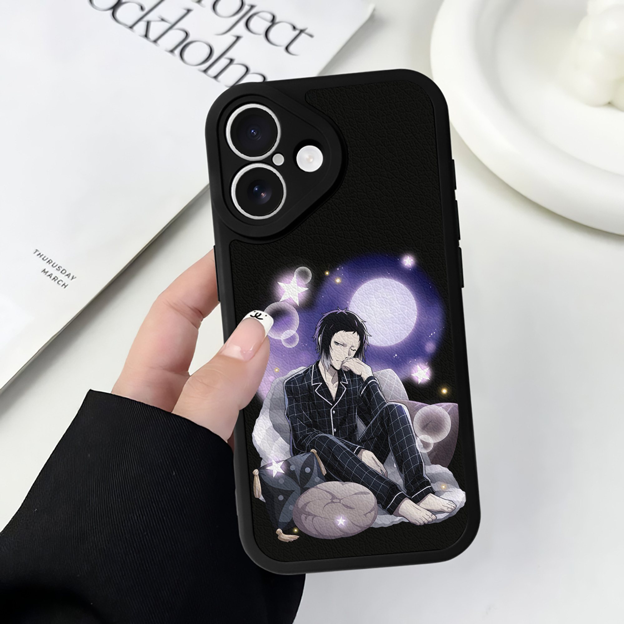 （画像用） 文豪ストレイドッグス Bungo Stray Dogs 【iPhone 16シリーズ対応】シリコンスマホケース（レザー調） 材質：シリコン